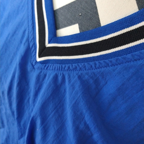 Royal blue pullover sports jacket windbreaker - Picture 3 of 4